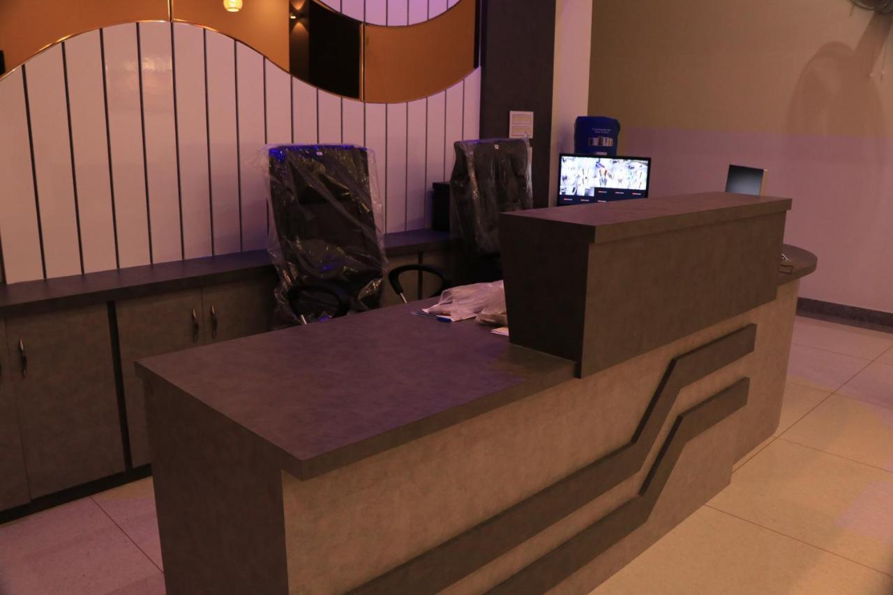 Hotel Viraj Residency 부지 외부 사진