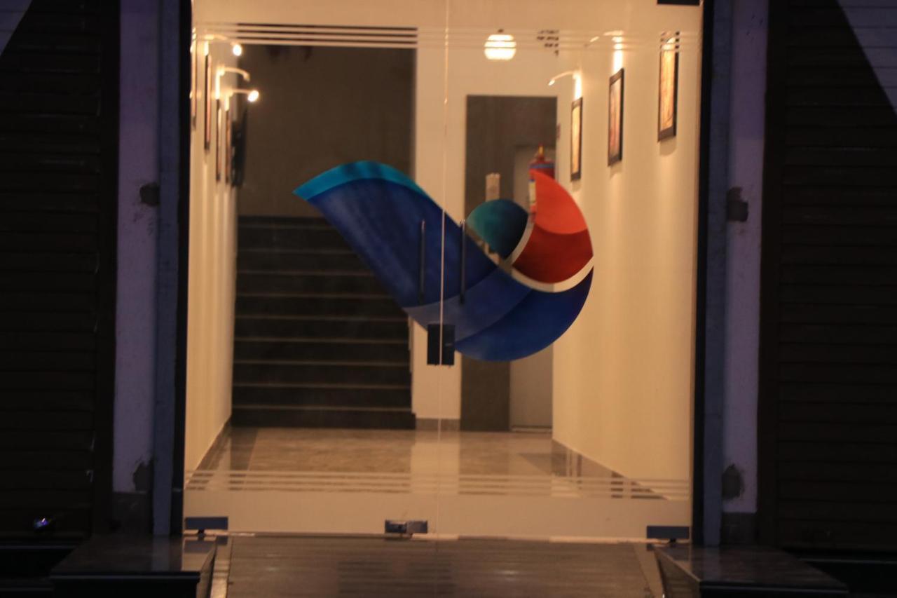 Hotel Viraj Residency 부지 외부 사진
