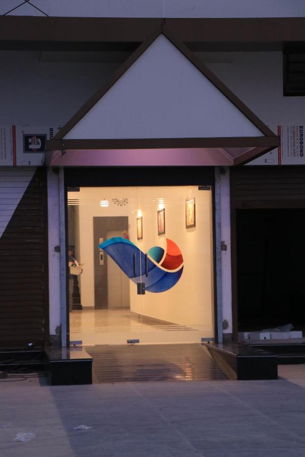 Hotel Viraj Residency 부지 외부 사진